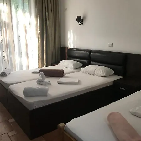 Vila Mon Caprice בית אירוח *