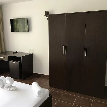 Vila Mon Caprice Homestay *